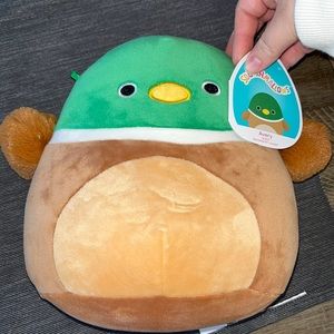 AVERY DUCK RARE FIND 8” SQUISHMALLOW